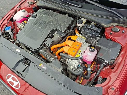 Certified 2025 Hyundai Elantra SEL FWD image 27