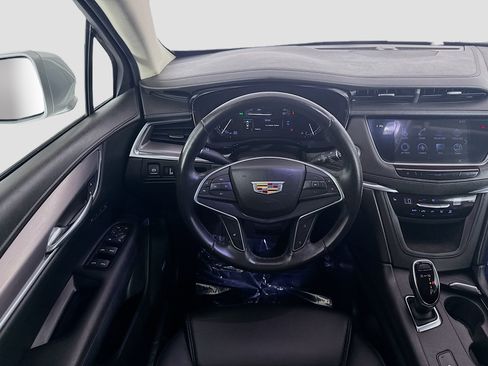 Used 2018 Cadillac XT5 Luxury image 17