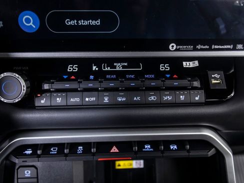 Used 2024 Toyota Sequoia Platinum image 32