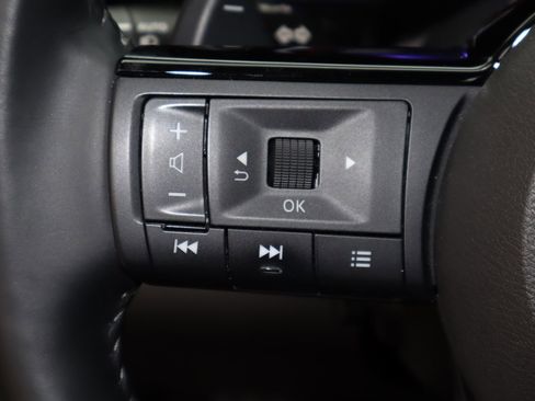 Used 2024 Nissan Pathfinder Platinum w/ Cargo Package image 14