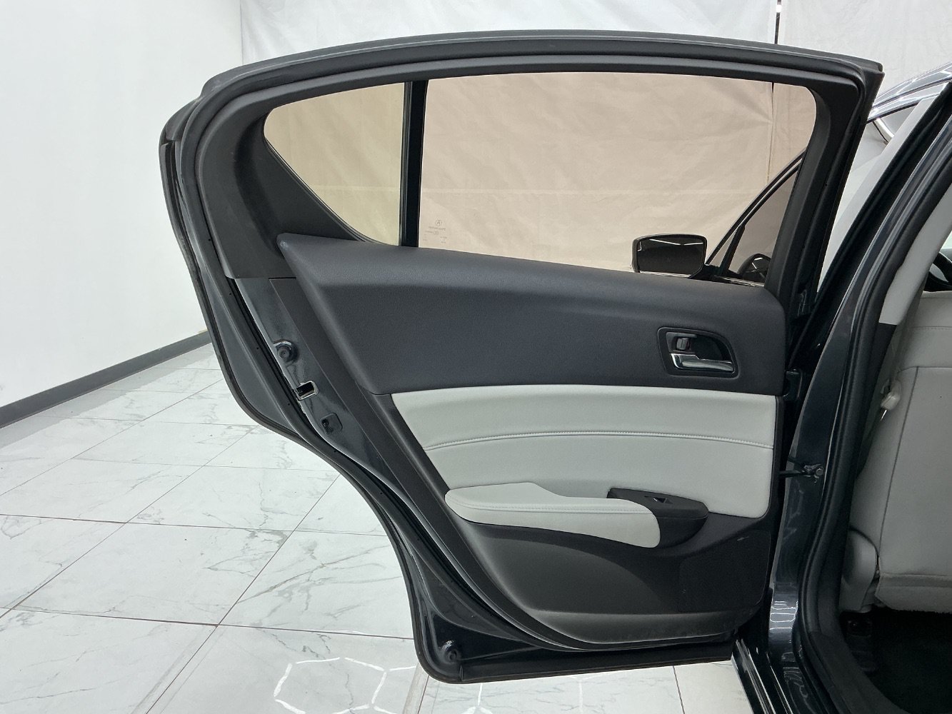 Used 2016 Acura ILX w/ Premium Package FWD image 24