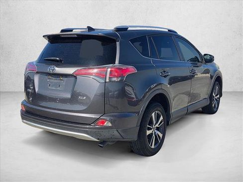 Used 2016 Toyota RAV4 XLE FWD image 5