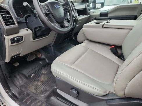 Used 2022 Ford F250 XL w/ Power Equipment Group AWD/4WD image 19