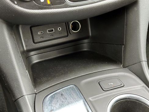 Certified 2024 Chevrolet Equinox LT w/ LPO, Floor Liner Package image 25