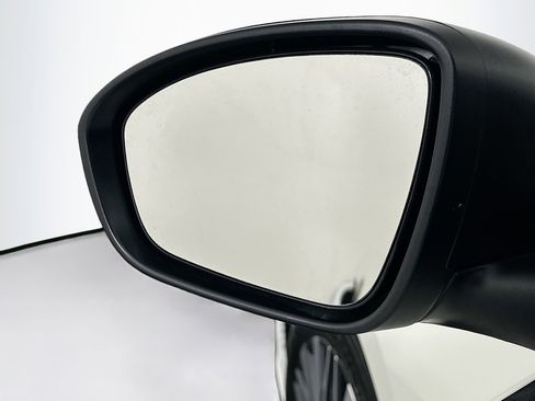 Used 2025 Nissan Altima 2.5 SV image 16