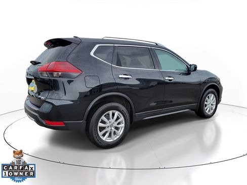 Used 2018 Nissan Rogue SV AWD/4WD image 4