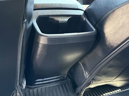 Used 2022 Toyota Tacoma SR5 RWD image 11