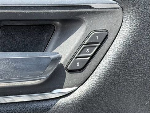 Used 2020 RAM 1500 Laramie RWD image 33