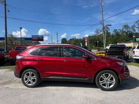Used 2017 Ford Edge Titanium FWD image 4