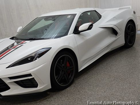 Used 2024 Chevrolet Corvette Stingray Premium Conv w/ Z51 Performance Package RWD image 5