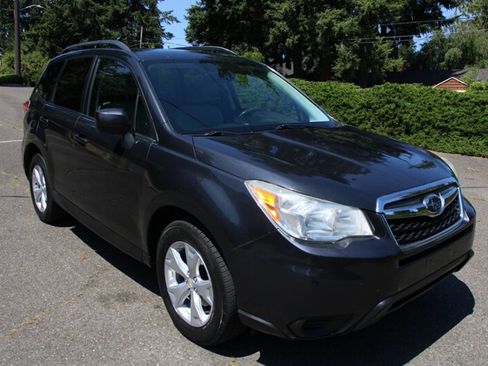 Used 2014 Subaru Forester 2.5i Premium w/ Popular Package #2 AWD/4WD image 2