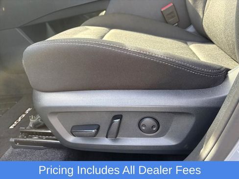Used 2026 Nissan Rogue SV w/ Cold Weather Package AWD/4WD image 17