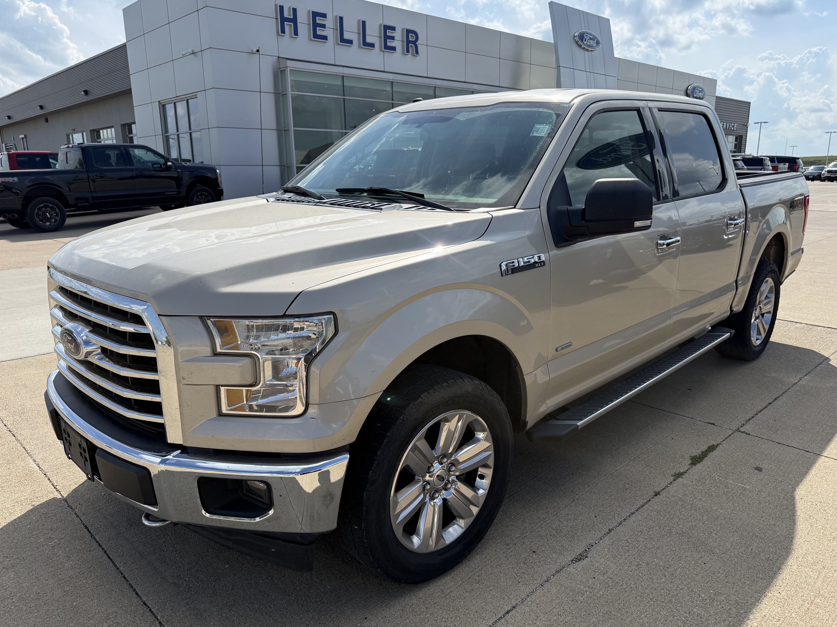 Used 2017 Ford F150 XLT w/ Equipment Group 302A Luxury AWD/4WD image 3