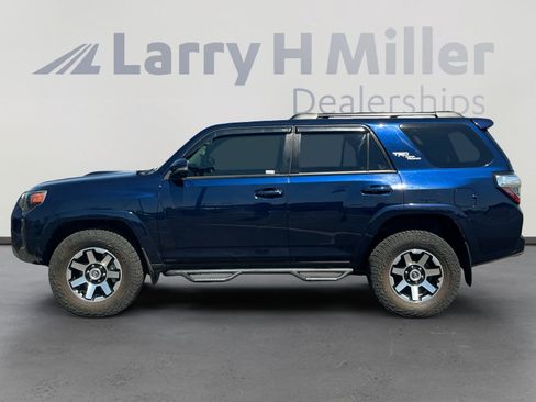 Used 2024 Toyota 4Runner TRD Off-Road Premium w/ Off Road Premium Plus Package AWD/4WD image 2