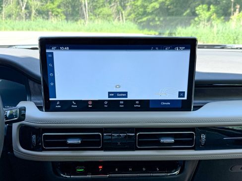 Used 2023 Lincoln Nautilus Reserve w/ Monochromatic Package AWD/4WD image 24
