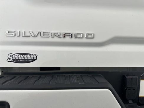 Used 2025 Chevrolet Silverado 2500 High Country w/ High Country Premium Package AWD/4WD image 39