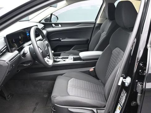 Used 2025 Kia K5 LXS FWD image 6