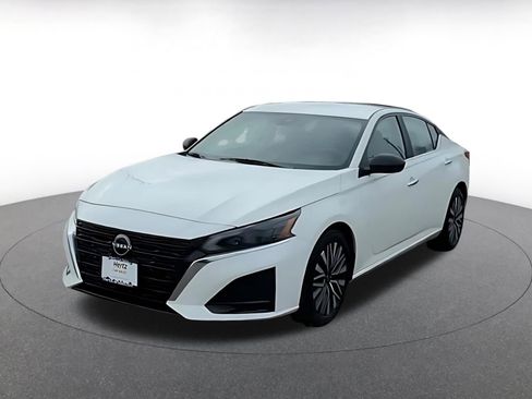 Used 2025 Nissan Altima 2.5 SV image 7