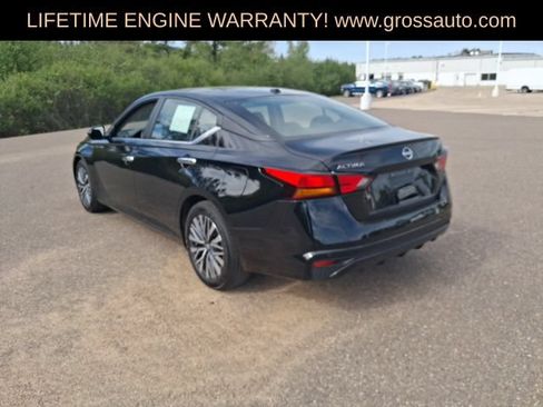 Used 2025 Nissan Altima 2.5 SV FWD image 6
