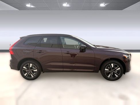 New 2026 Volvo XC60 B5 Plus w/ Climate Package image 8
