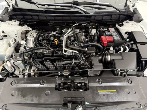 Used 2025 Nissan Altima 2.5 SV image 8