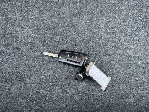 Used 2025 Toyota Corolla LE image 22