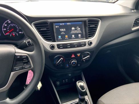 Used 2020 Hyundai Accent SEL image 6