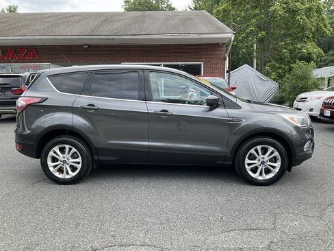 Used 2017 Ford Escape SE AWD/4WD image 4