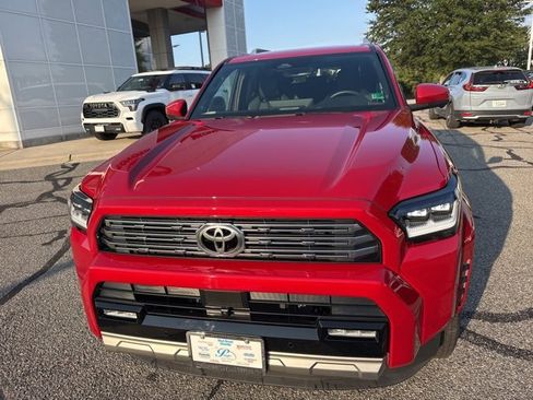 Used 2025 Toyota 4Runner Limited image 4