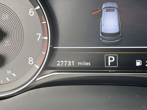 Used 2023 INFINITI QX80 Premium Select w/ All-Season Package image 12