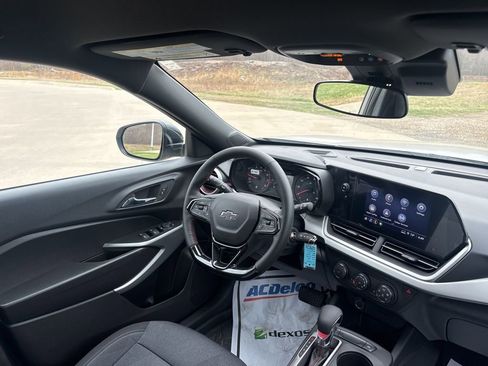 New 2026 Chevrolet Trax RS w/ Driver Confidence Package FWD image 28