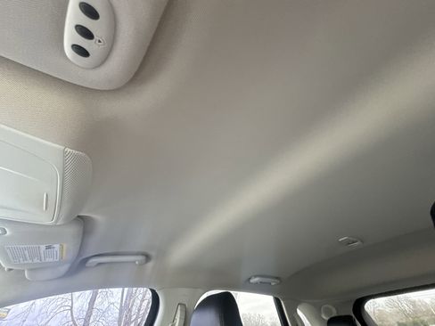 Used 2020 Ford Edge Titanium image 21