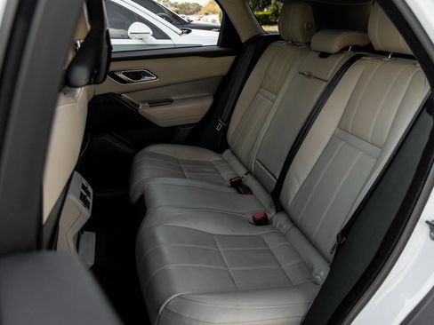 Used 2019 Land Rover Range Rover Velar S image 31