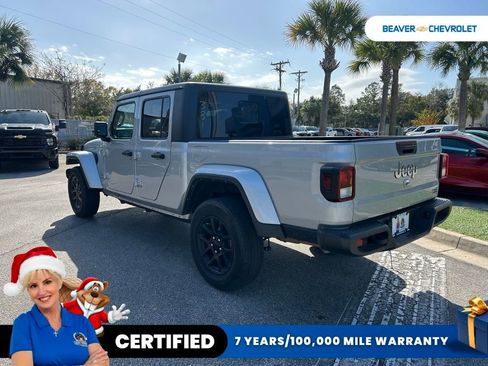 Used 2023 Jeep Gladiator Overland image 4