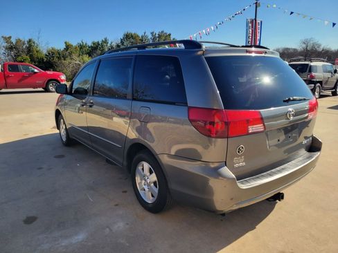Used 2005 Toyota Sienna CE image 5