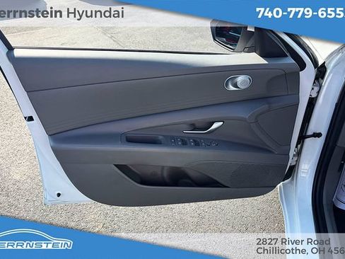 Used 2024 Hyundai Elantra SEL FWD image 7