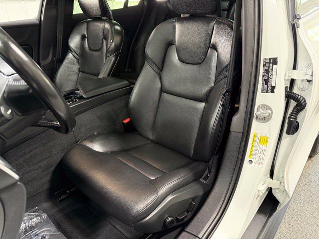 Used 2022 Volvo V60 T5 Cross Country w/ Advanced Package AWD/4WD image 22