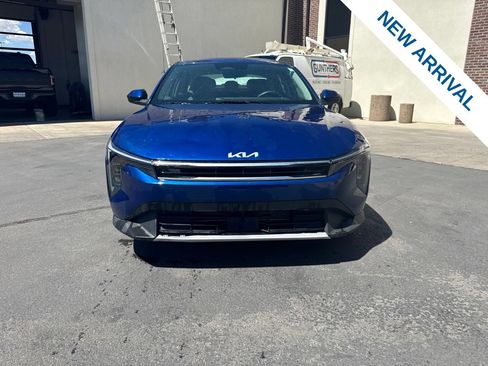 Used 2025 Kia K4 EX FWD image 2