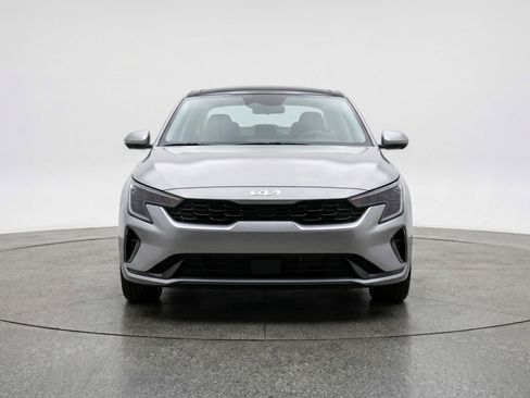 Used 2025 Kia K4 LXS image 2