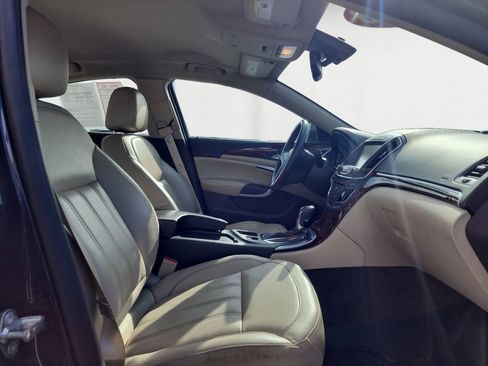 Used 2016 Buick Regal Premium image 15