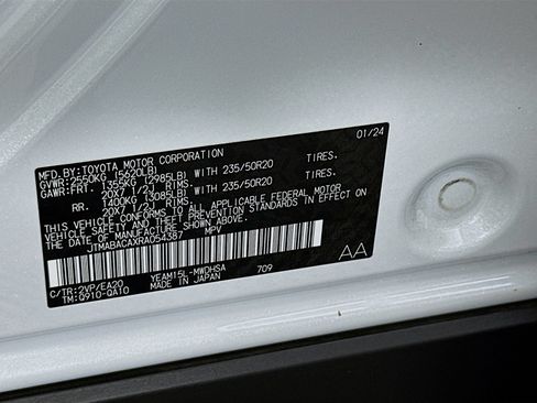 Used 2024 Toyota bZ4X AWD image 34