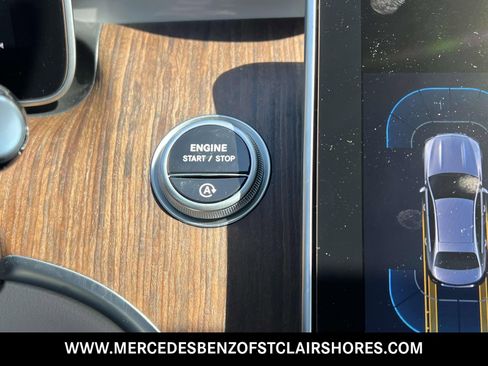 Used 2025 Mercedes-Benz C 300 4MATIC Sedan image 31