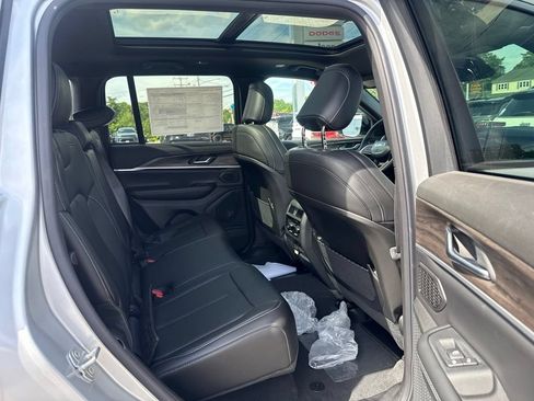 New 2026 Jeep Grand Cherokee Limited AWD/4WD image 26