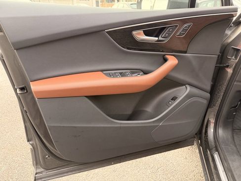 Certified 2023 Audi Q7 2.0T Premium w/ Convenience Package image 11