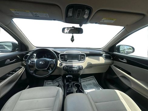 Used 2020 Kia Sorento S FWD image 22