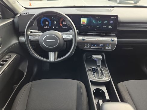 Used 2025 Hyundai Kona SEL FWD image 28
