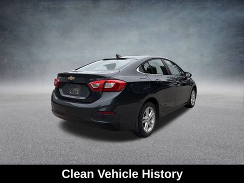 Used 2018 Chevrolet Cruze LT image 6