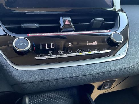 Used 2026 Toyota Corolla LE FWD image 33