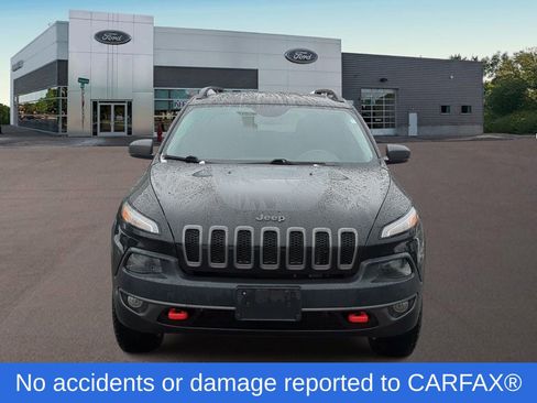 Used 2018 Jeep Cherokee Trailhawk w/ Comfort/Convenience Group image 3
