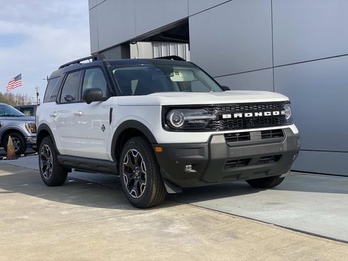 New 2025 Ford Bronco Sport Outer Banks w/ Outer Banks Tech Package+ image 2